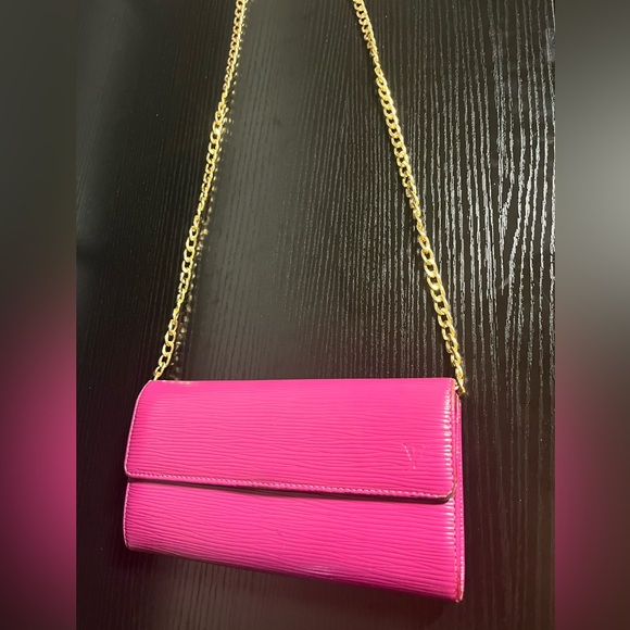 Louis Vuitton Pink Epi Leather Chain Wallet - Picture 15 of 15